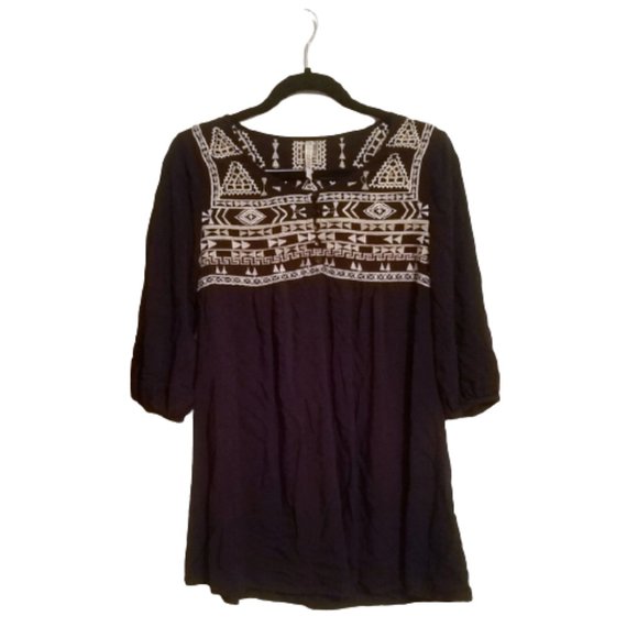 2/$30 Mollo Rello Aztec Tunic Top - Picture 1 of 3